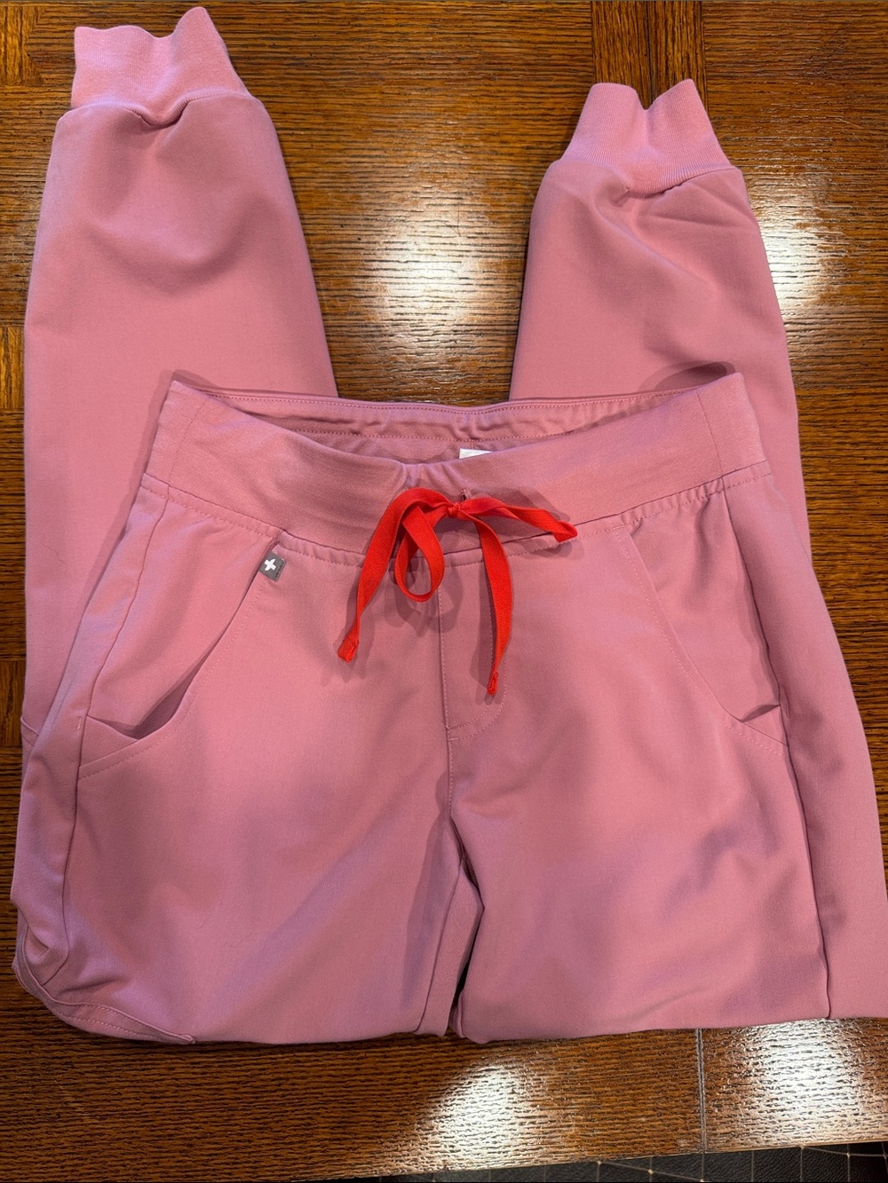 Chalk Pink FIGS Scrub Set - Picture 4 of 5